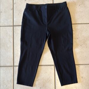 Chico's So Slimming Black Cropped Pants